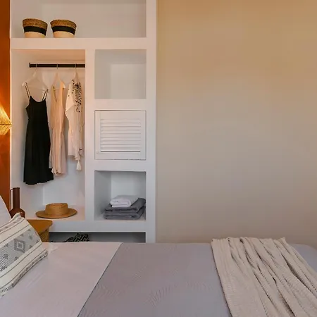 Apartment Azolaki *