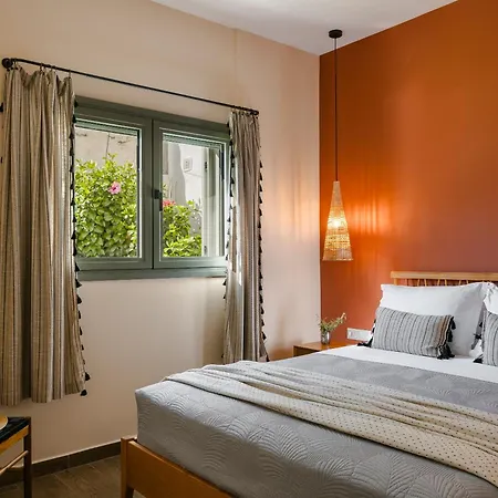 Azolaki Apartment *